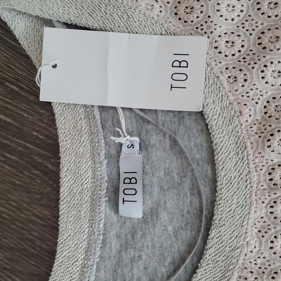 Tobi Sweater- Brand New with Tags - SMALL - Picture 2 of 5